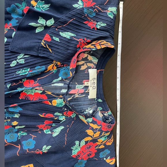 Sea NY Flutter Sleeve Top - 6 - Picture 8 of 9
